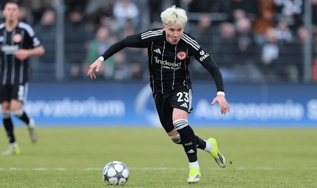 开云体育官网-法鹰准备下赛季提拔16岁中场完成德甲首秀；皇马等多队关注