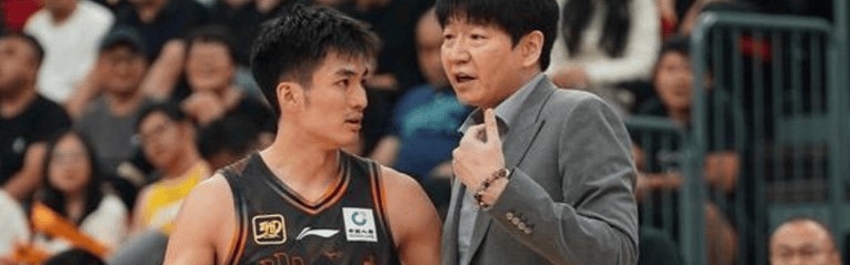 开云体育-山东男篮险胜江苏邱彪再次恶心球迷：两嫡系球员光腚推磨转圈丢人