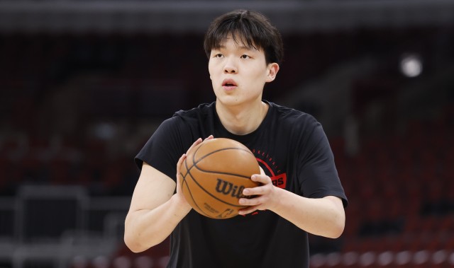 开云体育官网-拓媒：不知道杨瀚森会变成什么样 我对他的发展持怀疑态度