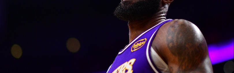 开云体育官网-湖人117-135黄蜂 球员评价：2人优秀，2人及格，5人低迷