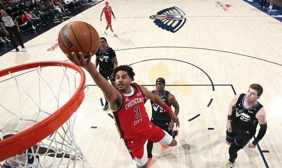 开云体育-费尔斯40+5+6+3普尔34分 鹈鹕大胜爵士