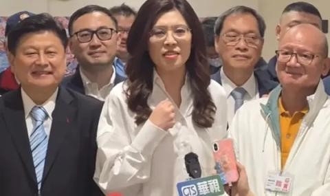 开云体育-郑丽文返台发表讲话，赖清德急了，民众党暴露真面目，不简单