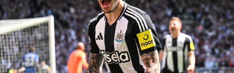 开云体育网址-托纳利和阿森纳传出绯闻！英媒：纽卡应汲取昔日伊萨克罢训的教训