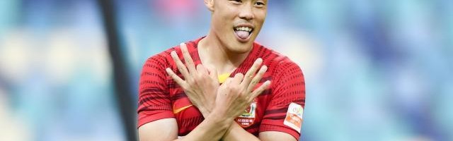 34岁谭龙戴帽比肩杜震宇 1场比赛已完成去年数据