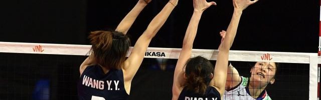 开云体育下载-中国女排替补阵容负日本 一传现纰漏无人得分上双