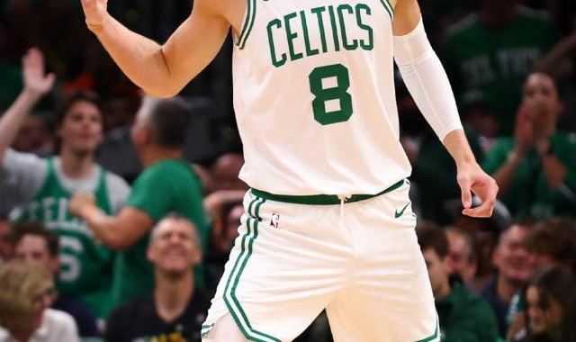 绿军核武器复出！波神20分3盖帽改变胜负天平