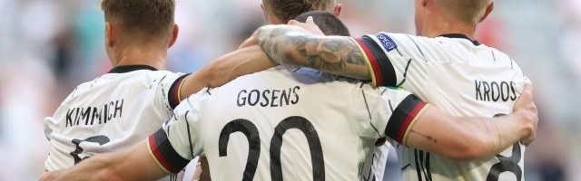 开云体育官网-从被C罗无视到让他难堪 德国有个“伟大的左后卫”